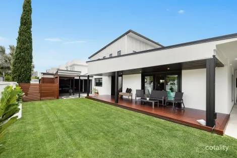 Property photo of 62 T E Peters Drive Broadbeach Waters QLD 4218