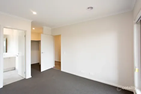 Property photo of 10 Haigh Place Mount Pleasant VIC 3350