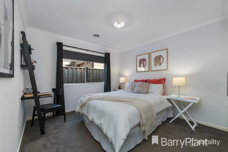 Property photo of 22 Ravida Avenue Harkness VIC 3337