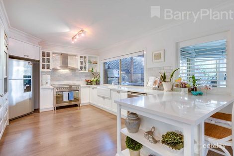 Property photo of 10 The Avenue Sunbury VIC 3429