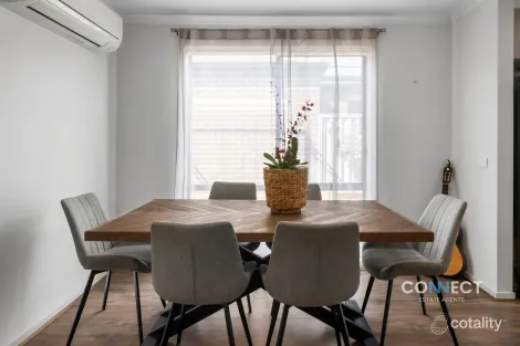 Property photo of 25 Macpherson Circuit Cranbourne East VIC 3977