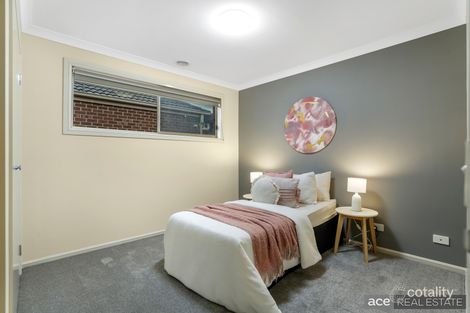 Property photo of 11 Lancefield Drive Caroline Springs VIC 3023