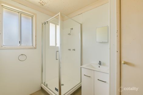 Property photo of 38 Miranda Drive Wilsonton Heights QLD 4350