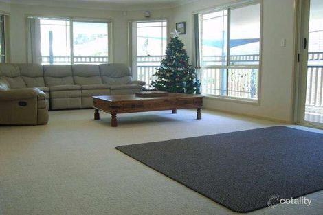 Property photo of 8 Bingeringo Place Forest Lake QLD 4078