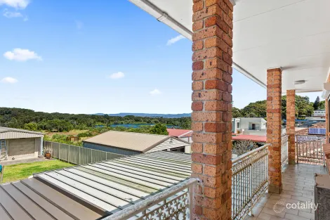 Property photo of 15 Korrongulla Crescent Primbee NSW 2502