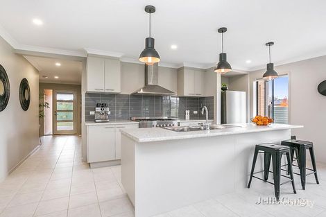 Property photo of 6 Kateesha Court Campbells Creek VIC 3451