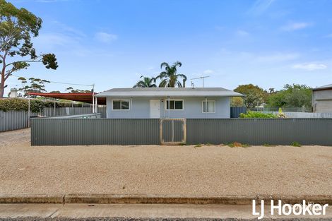 1 Fifth St, Owen, SA 5460