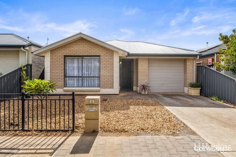 Property photo of 25 Riesling Crescent Andrews Farm SA 5114