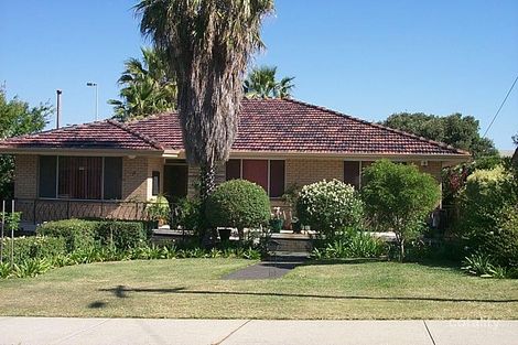 11 Roebuck St, Innaloo, WA 6018