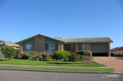 2/15 Grandis Dr, Tuncurry, NSW 2428
