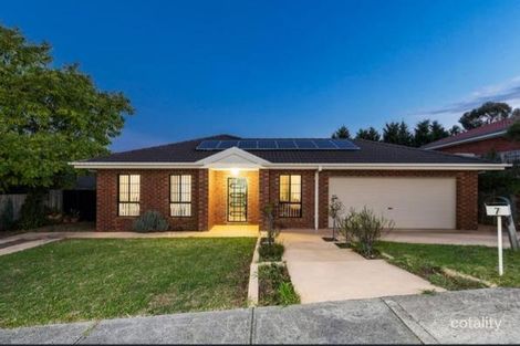 7 Alain Ave, South Morang, VIC 3752