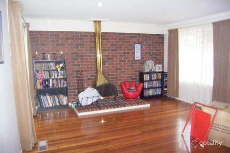 Property photo of 24 Cameron Parade Bundoora VIC 3083