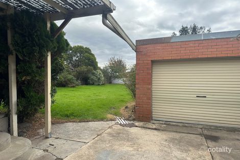 14 Heyers Rd, Grovedale, VIC 3216