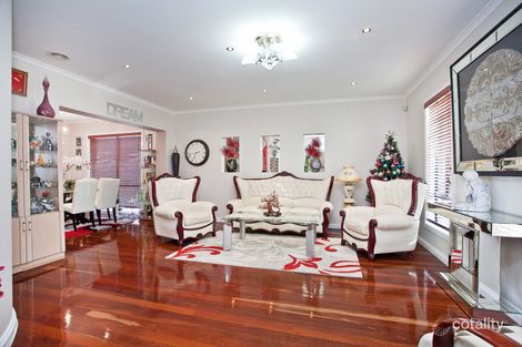 Property photo of 28 Cairnlea Drive Cairnlea VIC 3023