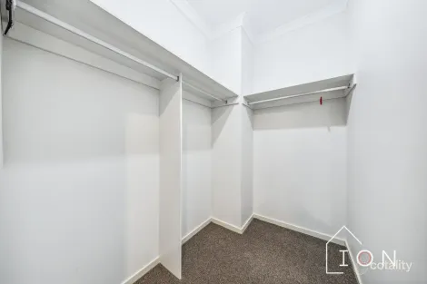 Property photo of 5 Athletic Circuit Clyde VIC 3978