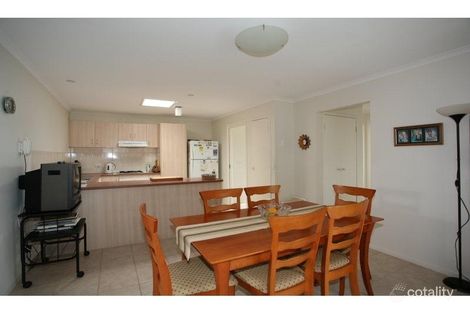 Property photo of 5 Maculata Place Manor Lakes VIC 3024