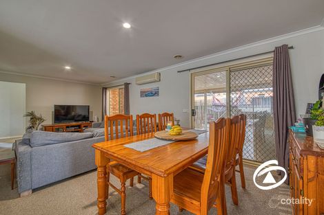 Property photo of 1 Gillian Place Pakenham VIC 3810