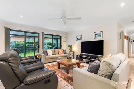 Property photo of 1 Driftwood Court Bonny Hills NSW 2445