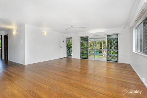 Property photo of 10 Jacaranda Street Holloways Beach QLD 4878