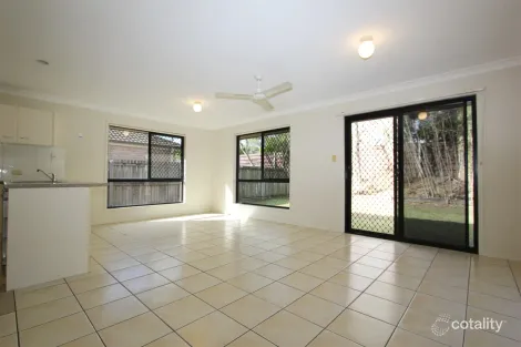 Property photo of 35 Gippsland Circuit Forest Lake QLD 4078