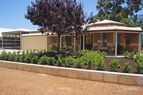 17 Macquarie Dr, Coodanup, WA 6210