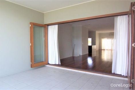 Property photo of 1/21 Bayswater Avenue Varsity Lakes QLD 4227