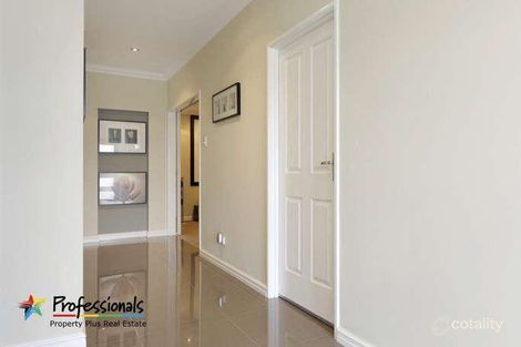 Property photo of 21 Tipperary Bend Canning Vale WA 6155