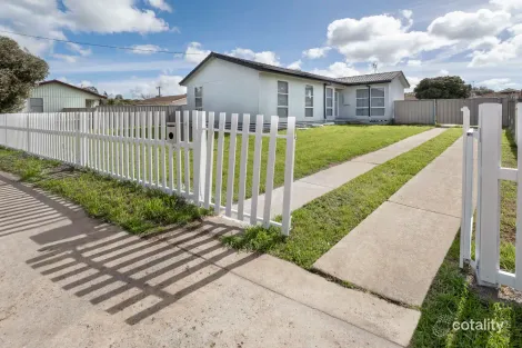 1 Dowling Ct, Swan Hill, VIC 3585