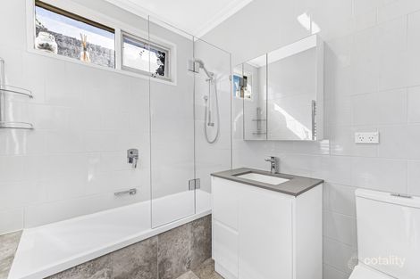 Property photo of 140 Tooronga Road Glen Iris VIC 3146