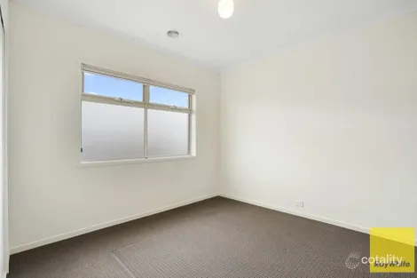 Property photo of 77 Mulloway Drive Point Cook VIC 3030