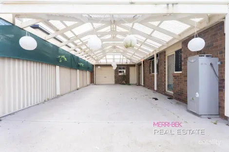Property photo of 12 Congo Court Roxburgh Park VIC 3064