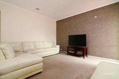 Property photo of 41 Kirren Close Cranbourne VIC 3977