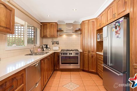 Property photo of 1 Helen Close Yarra Glen VIC 3775