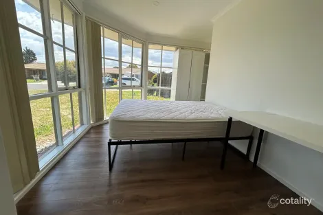 Property photo of 9 Elbe Close Werribee VIC 3030