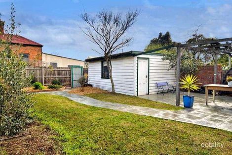 Property photo of 33 Dunstan Avenue Brunswick VIC 3056