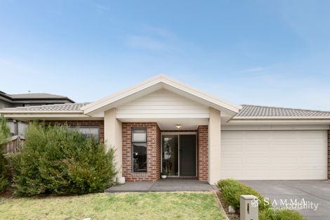 10 Oasis Ave, Mickleham, VIC 3064