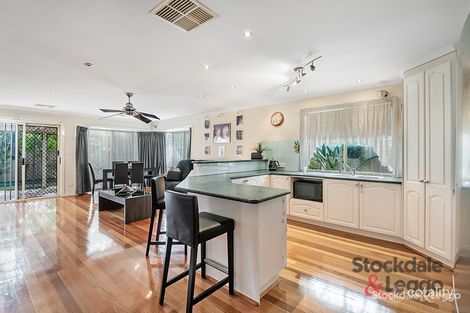 Property photo of 23 Parramatta Walk Craigieburn VIC 3064