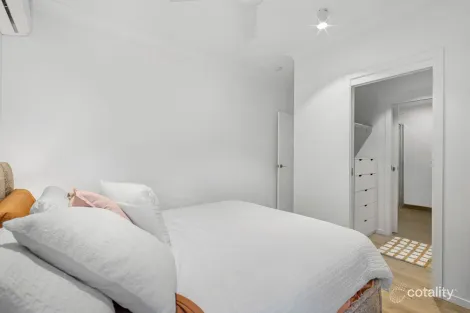 Property photo of 2/94 Flower Street Northgate QLD 4013