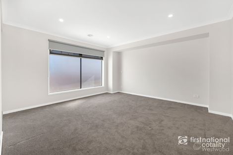 Property photo of 54 Dawley Circuit Werribee VIC 3030