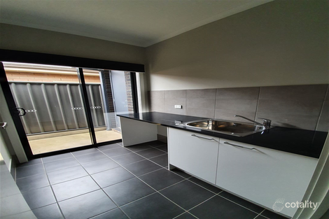 2b Claring-Bould Rd, Christies Beach, SA 5165