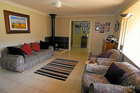 Property photo of 56 Carcoar Street Spring Hill NSW 2800