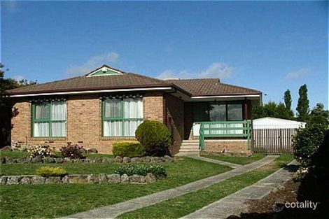 Property photo of 41 Heyington Circle Narre Warren VIC 3805