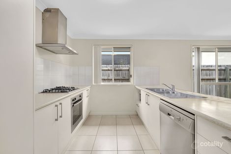 Property photo of 2 Hallvard Crescent Augustine Heights QLD 4300