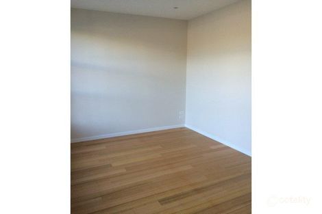 Property photo of 2/32 Pershing Street Reservoir VIC 3073