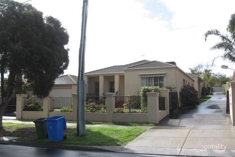 2/5 Reserve St, Berwick, VIC 3806