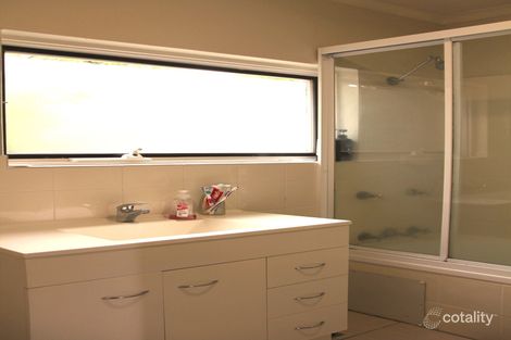 Property photo of 11 Mackaness Place Garran ACT 2605