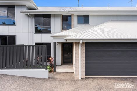 2/221 Mackenzie St, Centenary Heights, QLD 4350