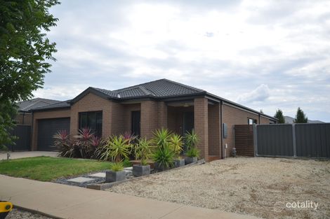 Property photo of 16 Roper Terrace Epsom VIC 3551