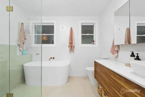 Property photo of 53 Holcombe Avenue Narara NSW 2250