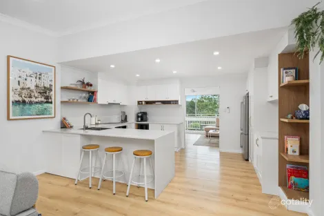 Property photo of 53 Holcombe Avenue Narara NSW 2250